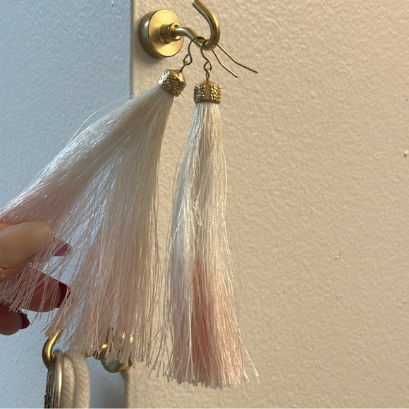 Pink Ombré Tassel Earrings ✨💕 - Picture 4 of 6